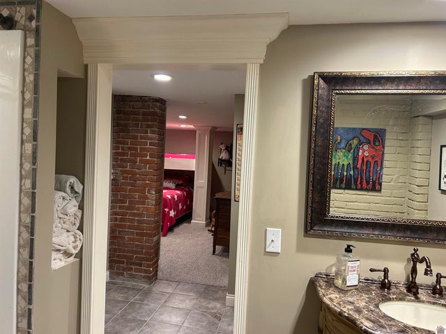 1208 Shelby McCallum Dr, Benton, KY 42025