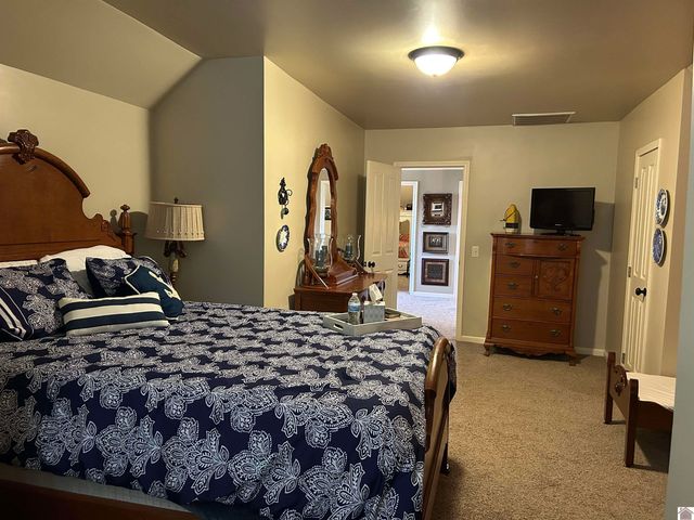 1208 Shelby McCallum Dr, Benton, KY 42025