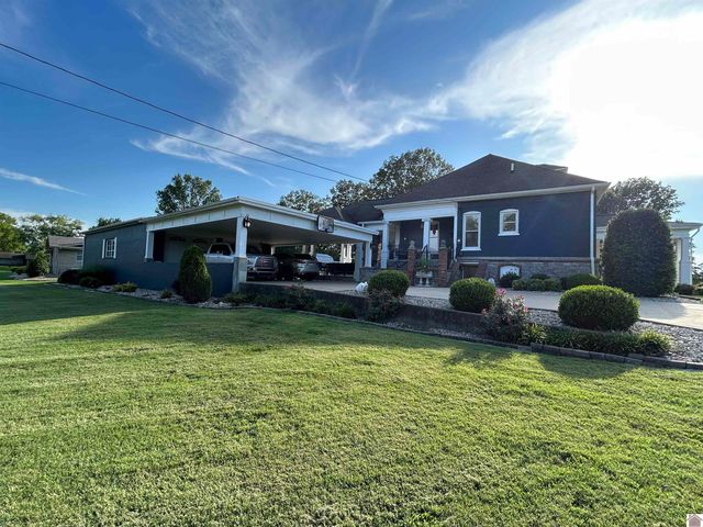 1208 Shelby McCallum Dr, Benton, KY 42025