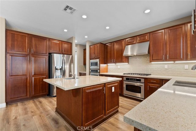 24027 Semillon, Murrieta, CA 92562