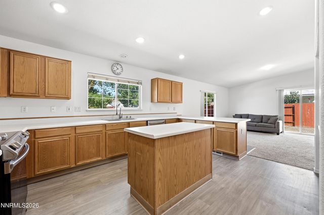 17743 Fossil Court, Reno, NV 89508