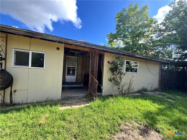 1506 Golf Course Road, Gatesville, TX 76528