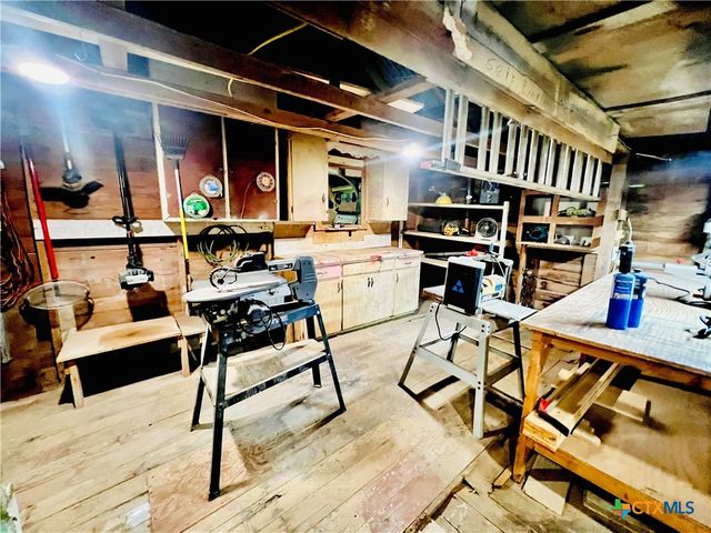 1506 Golf Course Road, Gatesville, TX 76528