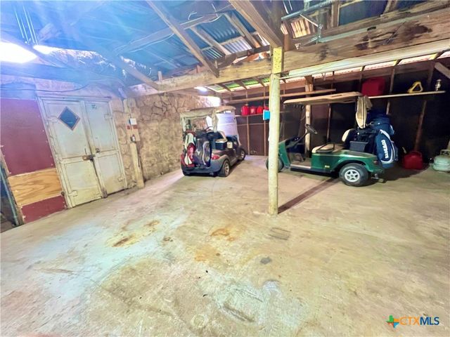 1506 Golf Course Road, Gatesville, TX 76528