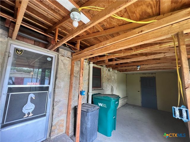 1506 Golf Course Road, Gatesville, TX 76528