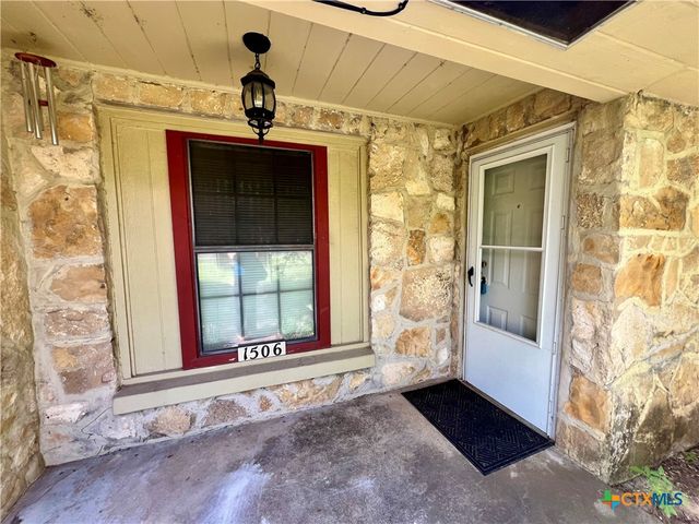 1506 Golf Course Road, Gatesville, TX 76528