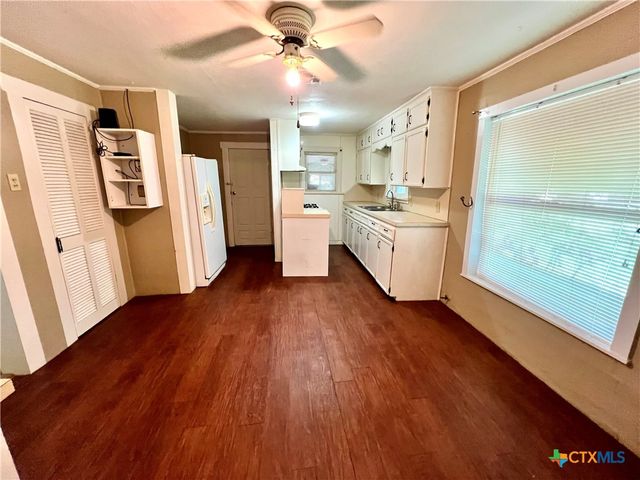 1506 Golf Course Road, Gatesville, TX 76528