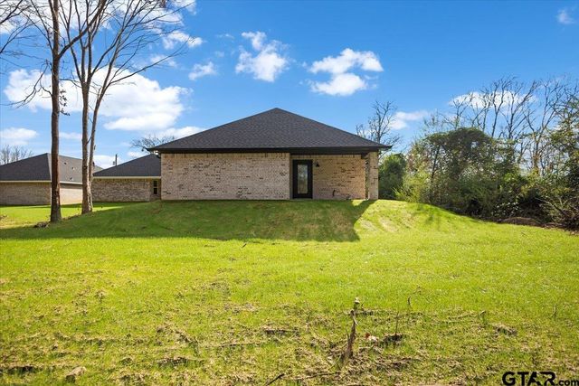 443 Harmony St., Tyler, TX 75702