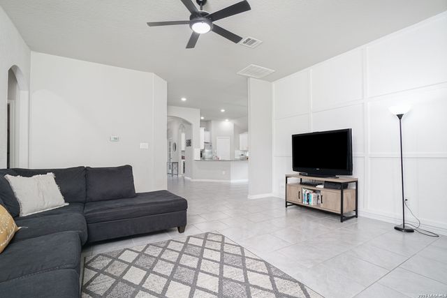 10309 Hoot Owl, Schertz, TX 78154