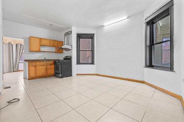 450 W 29th Street, Chicago, IL 60616