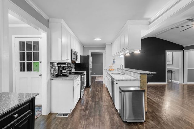 3524 Castlewood Ct, Murfreesboro, TN 37128