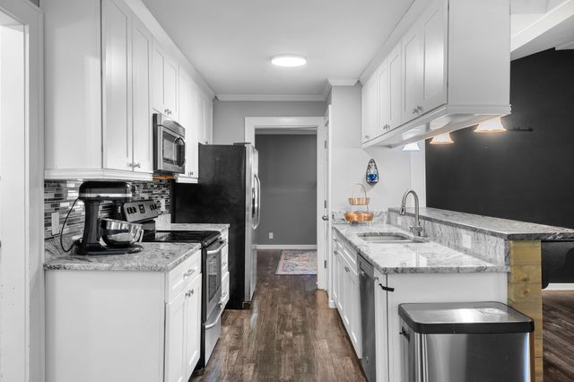 3524 Castlewood Ct, Murfreesboro, TN 37128