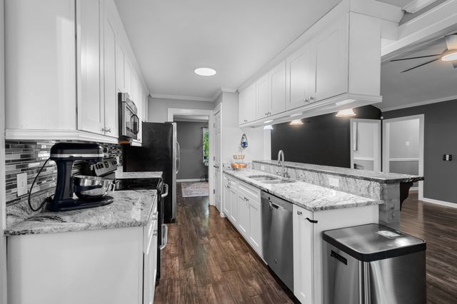 3524 Castlewood Ct, Murfreesboro, TN 37128