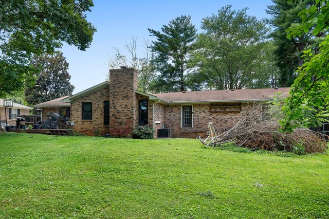 3524 Castlewood Ct, Murfreesboro, TN 37128