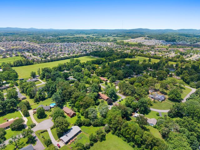 3524 Castlewood Ct, Murfreesboro, TN 37128