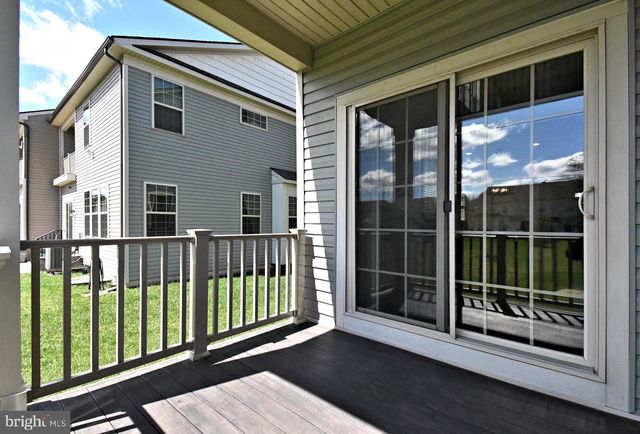 442 SANCTUARY CT, North Wales, PA 19454