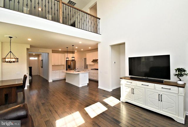 442 SANCTUARY CT, North Wales, PA 19454