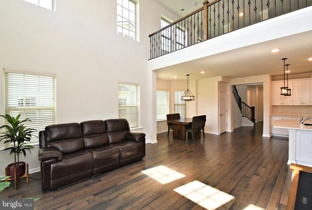 442 SANCTUARY CT, North Wales, PA 19454