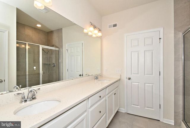 442 SANCTUARY CT, North Wales, PA 19454