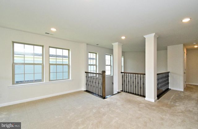 442 SANCTUARY CT, North Wales, PA 19454