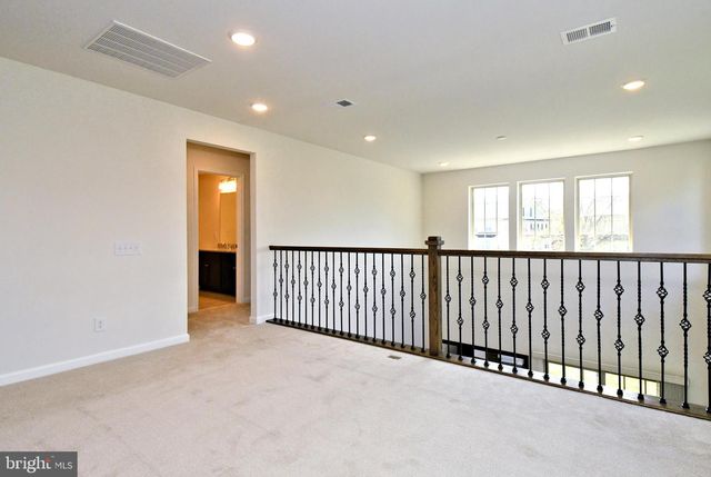442 SANCTUARY CT, North Wales, PA 19454