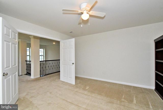 442 SANCTUARY CT, North Wales, PA 19454
