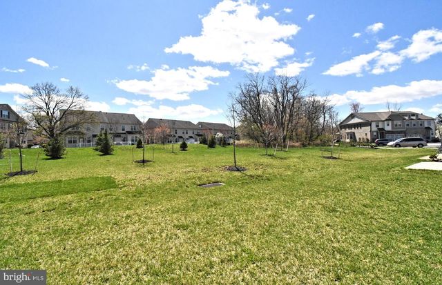 442 SANCTUARY CT, North Wales, PA 19454