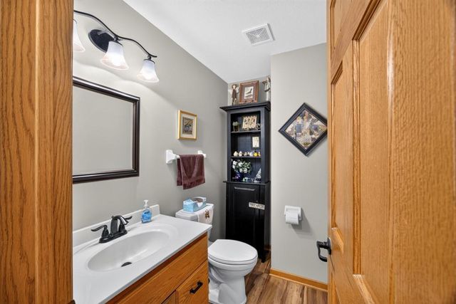 1008 Golfers Court SE, Rochester, MN 55904