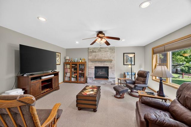 1008 Golfers Court SE, Rochester, MN 55904