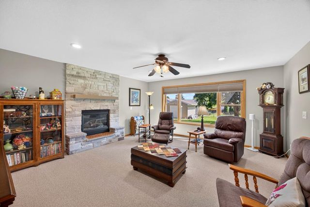 1008 Golfers Court SE, Rochester, MN 55904