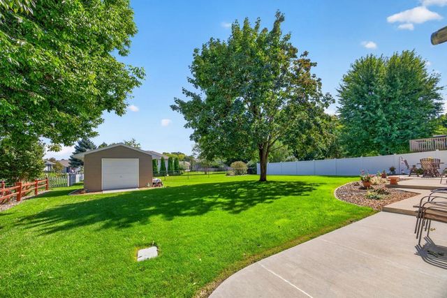 1008 Golfers Court SE, Rochester, MN 55904