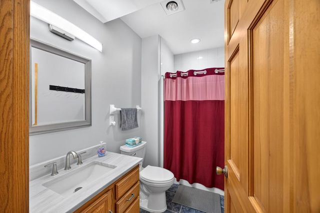 1008 Golfers Court SE, Rochester, MN 55904