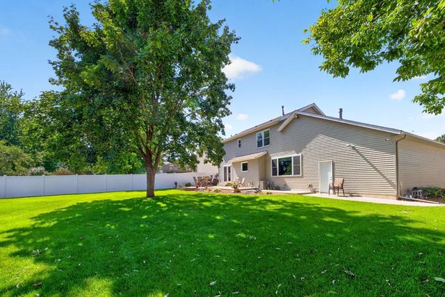1008 Golfers Court SE, Rochester, MN 55904