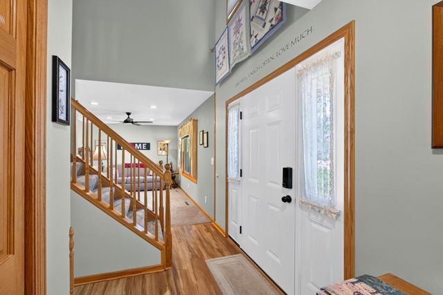 1008 Golfers Court SE, Rochester, MN 55904