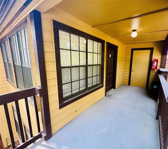 385 WOODSIDE DRIVE 201, Altamonte Springs, FL 32701