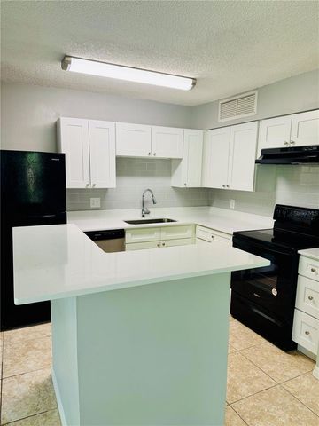 385 WOODSIDE DRIVE 201, Altamonte Springs, FL 32701