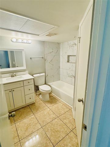 385 WOODSIDE DRIVE 201, Altamonte Springs, FL 32701