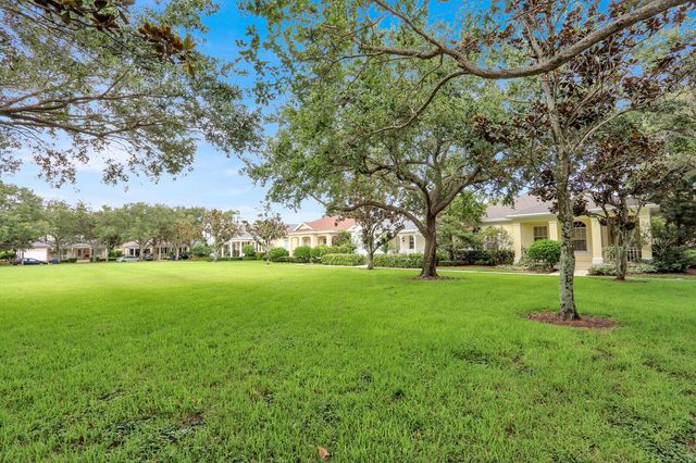 216 Juniper Way, Jupiter, FL 33458