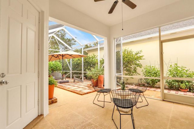 216 Juniper Way, Jupiter, FL 33458