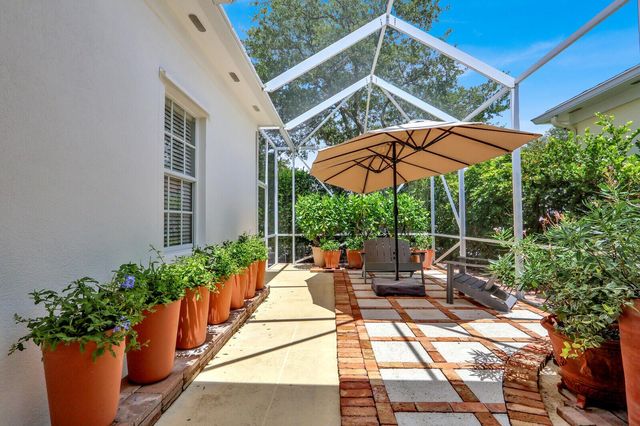 216 Juniper Way, Jupiter, FL 33458