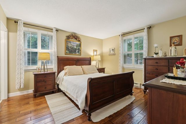 345 Raleigh Tavern Ln, North Andover, MA 01845