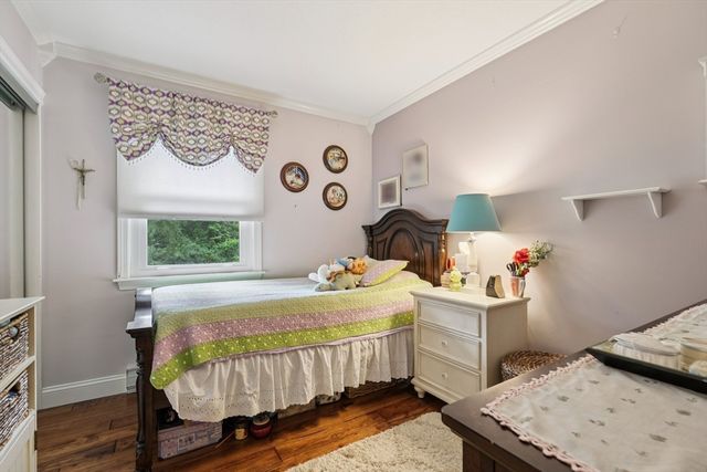 345 Raleigh Tavern Ln, North Andover, MA 01845