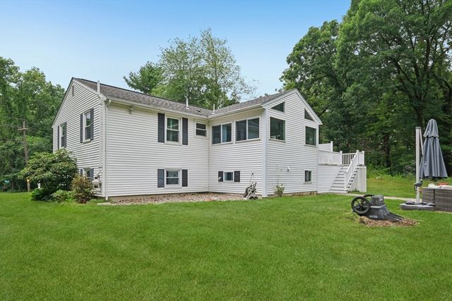 345 Raleigh Tavern Ln, North Andover, MA 01845