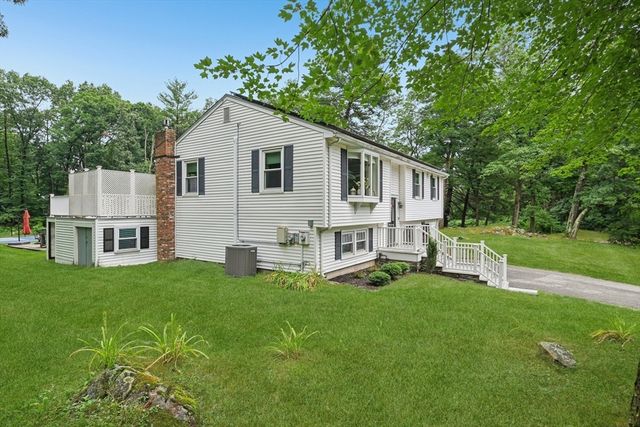 345 Raleigh Tavern Ln, North Andover, MA 01845