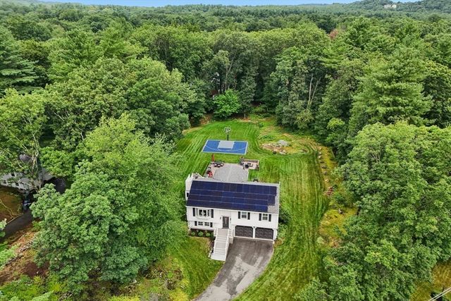 345 Raleigh Tavern Ln, North Andover, MA 01845