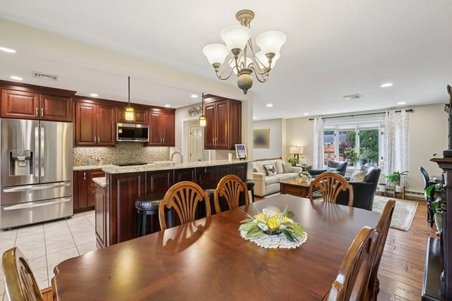 345 Raleigh Tavern Ln, North Andover, MA 01845