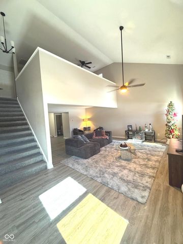 9665 Gull Lake Drive, Indianapolis, IN 46239