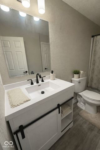 9665 Gull Lake Drive, Indianapolis, IN 46239