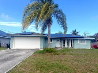 441 SE Glenwood Drive, Port St. Lucie, Port St Lucie, FL 34984