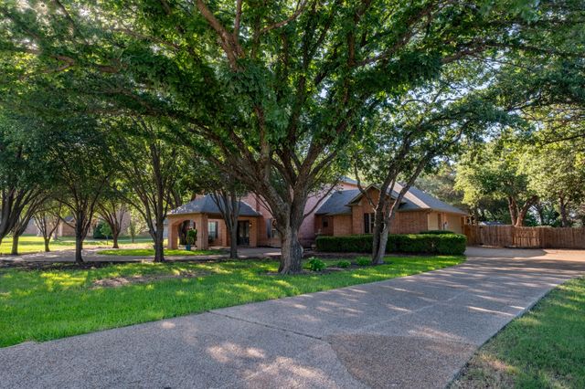 240 Timberleaf Drive, Double Oak, TX 75077